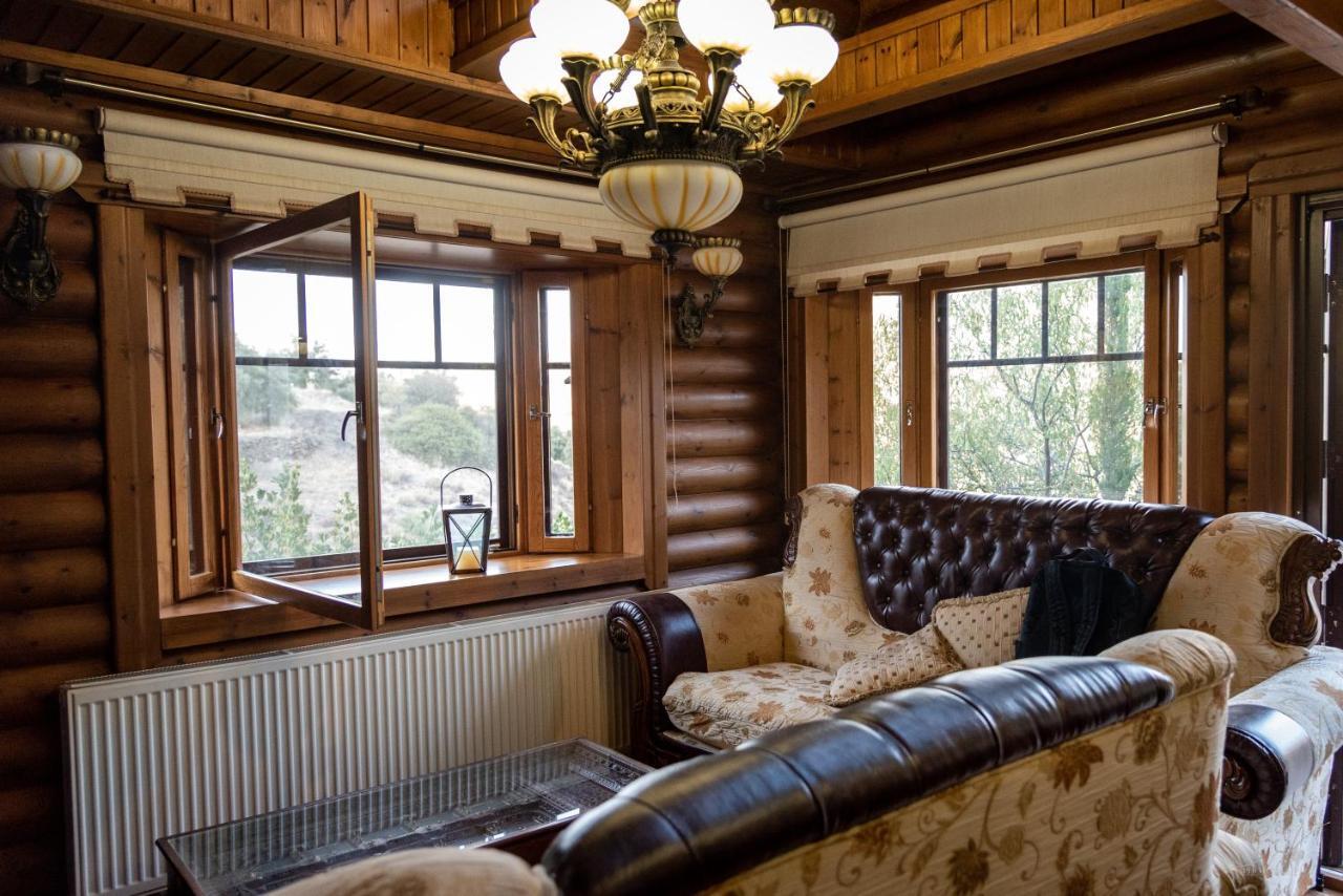*2 Bdr Log House /Mountains/Queen Bed/Fireplace Gourri 외부 사진