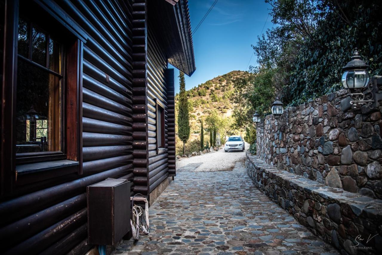 *2 Bdr Log House /Mountains/Queen Bed/Fireplace Gourri 외부 사진