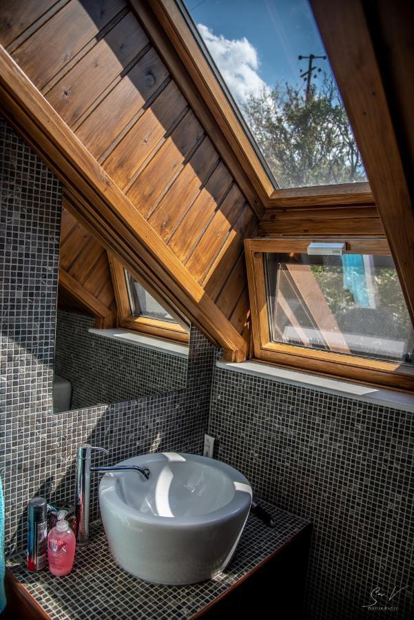 *2 Bdr Log House /Mountains/Queen Bed/Fireplace Gourri 외부 사진