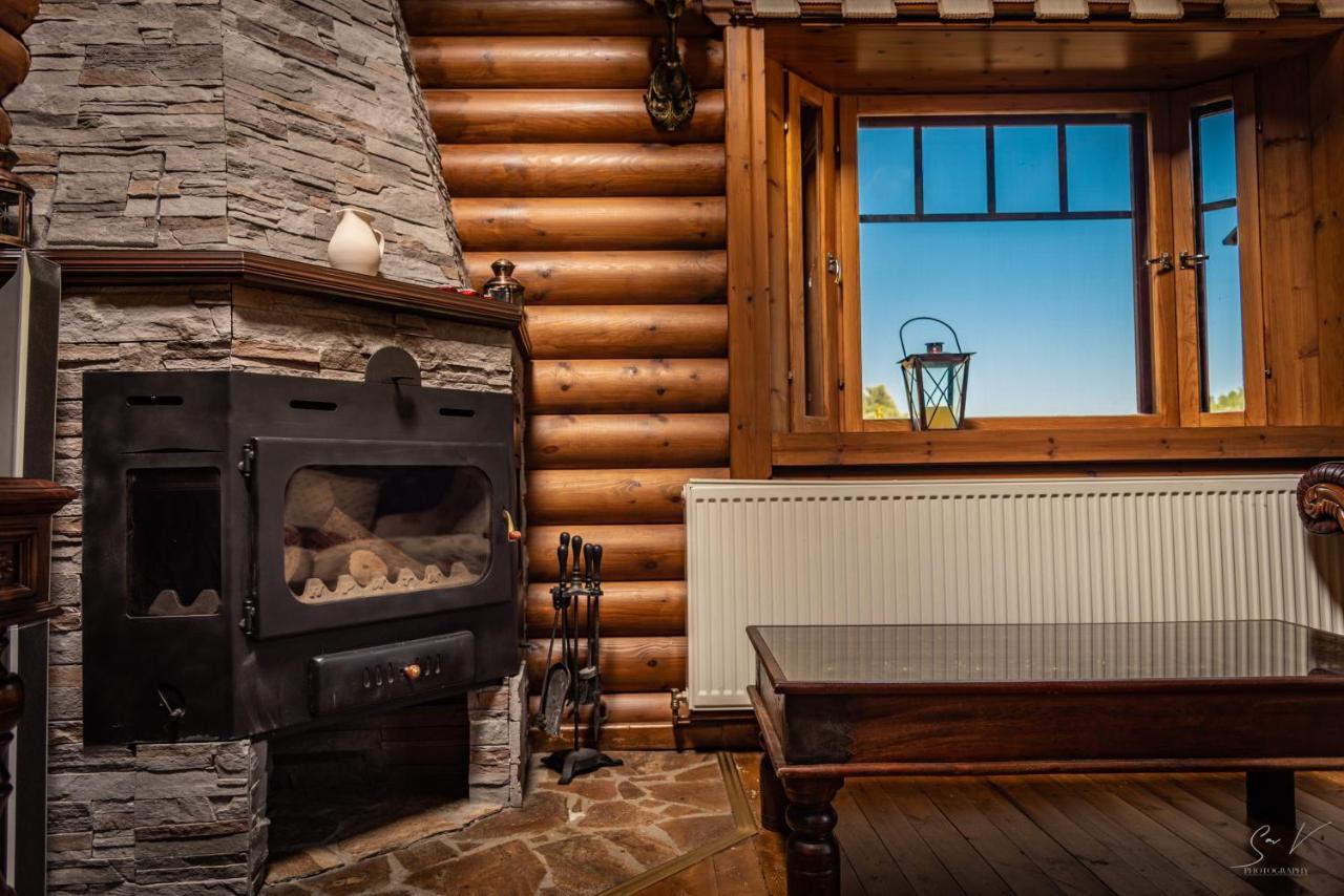 *2 Bdr Log House /Mountains/Queen Bed/Fireplace Gourri 외부 사진