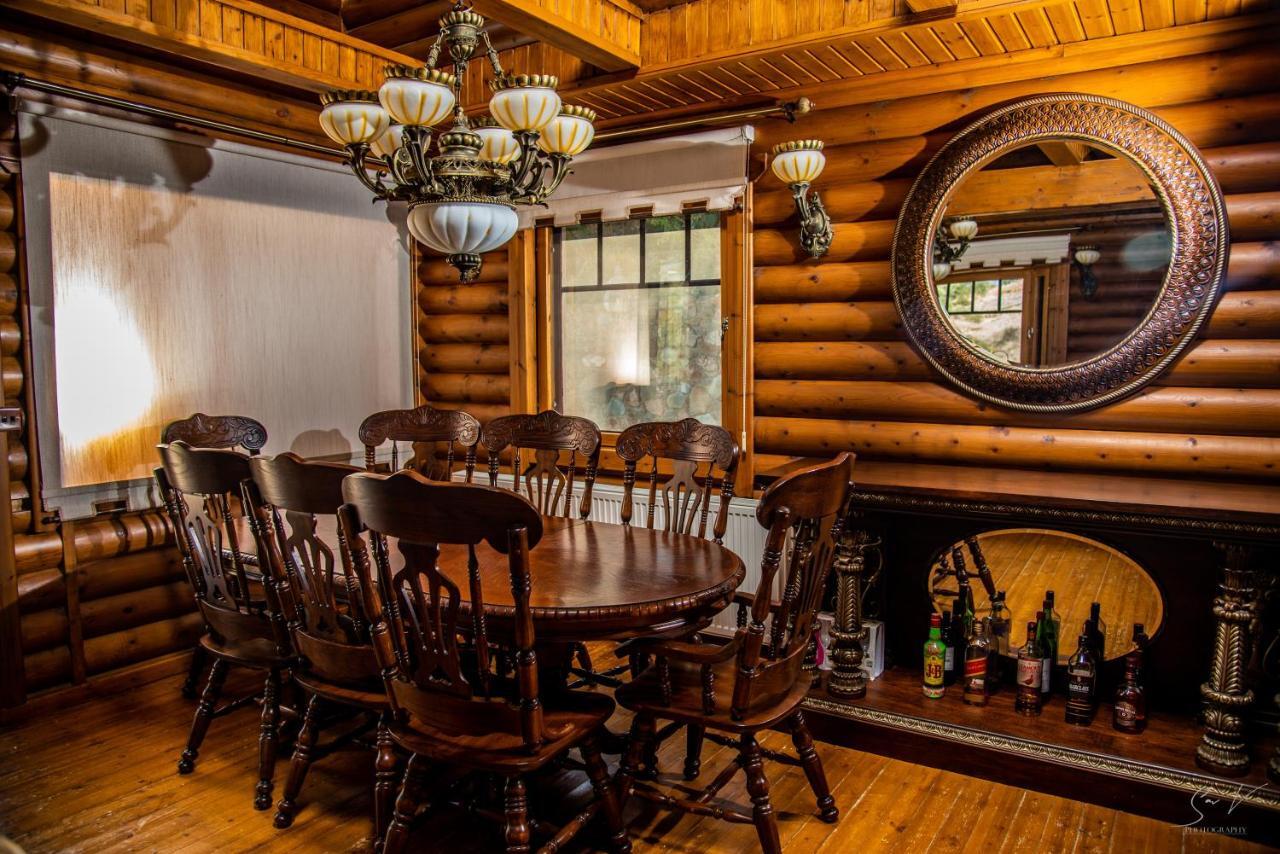 *2 Bdr Log House /Mountains/Queen Bed/Fireplace Gourri 외부 사진