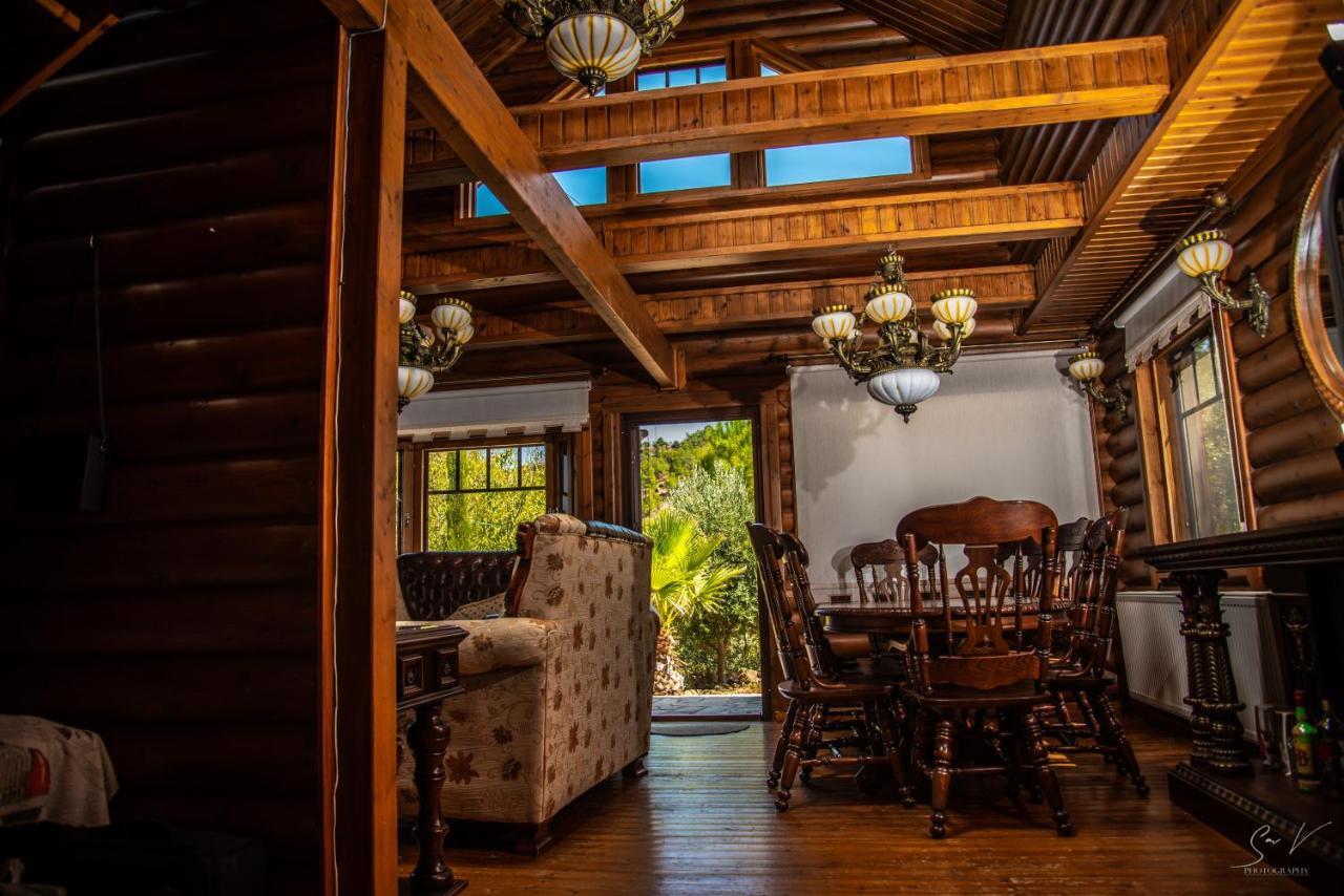 *2 Bdr Log House /Mountains/Queen Bed/Fireplace Gourri 외부 사진